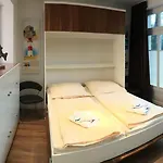 Cruiseline Lounge