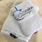 Cruiseline Lounge *