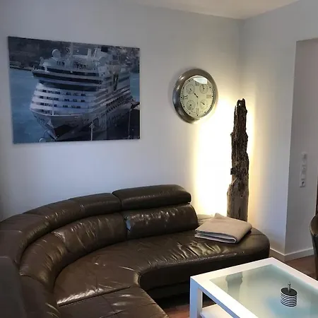 شقة Exclusive In Warnemuende, 150m To The Beach, 2 Bathrooms, 2 Bedrooms, Sauna, Wifi And Much More. *