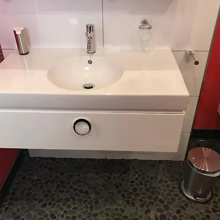 Exclusive In Warnemuende, 150m To The Beach, 2 Bathrooms, 2 Bedrooms, Sauna, Wifi And Much More. شقة