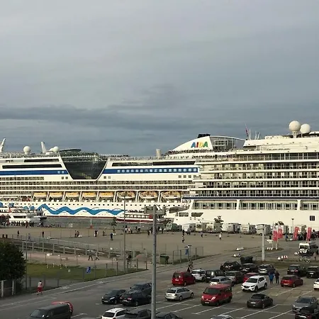 Exclusive In Warnemuende, 150m To The Beach, 2 Bathrooms, 2 Bedrooms, Sauna, Wifi And Much More. روستوك