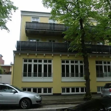 Exclusive In Warnemuende, 150m To The Beach, 2 Bathrooms, 2 Bedrooms, Sauna, Wifi And Much More.