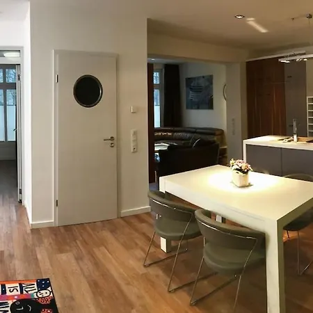 شقة Exclusive In Warnemuende, 150m To The Beach, 2 Bathrooms, 2 Bedrooms, Sauna, Wifi And Much More.