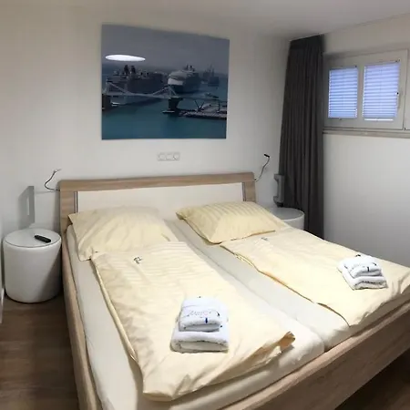 Exclusive In Warnemuende, 150m To The Beach, 2 Bathrooms, 2 Bedrooms, Sauna, Wifi And Much More. شقة روستوك