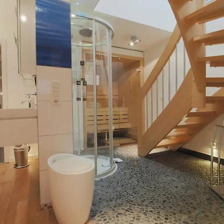 Exclusive In Warnemuende, 150m To The Beach, 2 Bathrooms, 2 Bedrooms, Sauna, Wifi And Much More. *