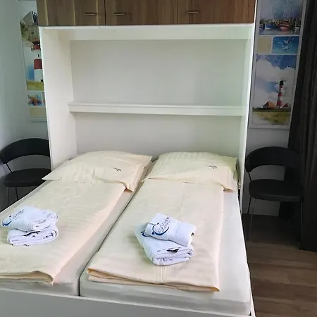 شقة Exclusive In Warnemuende, 150m To The Beach, 2 Bathrooms, 2 Bedrooms, Sauna, Wifi And Much More.