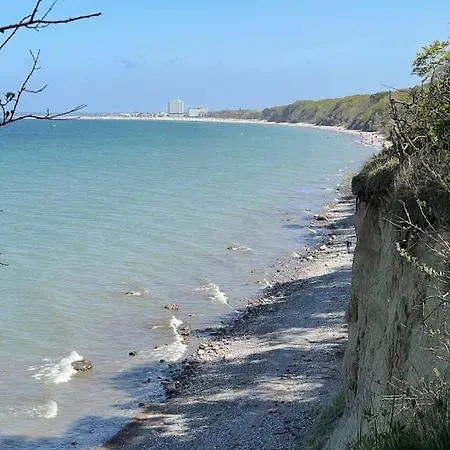 Exclusive In Warnemuende, 150m To The Beach, 2 Bathrooms, 2 Bedrooms, Sauna, Wifi And Much More.