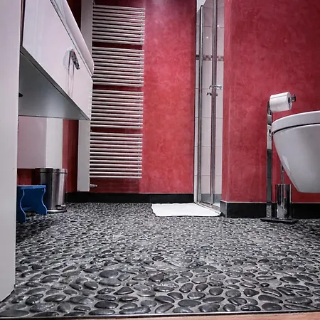 Beachside Haven: Exclusive Warnemünde With Sauna Apartment *
